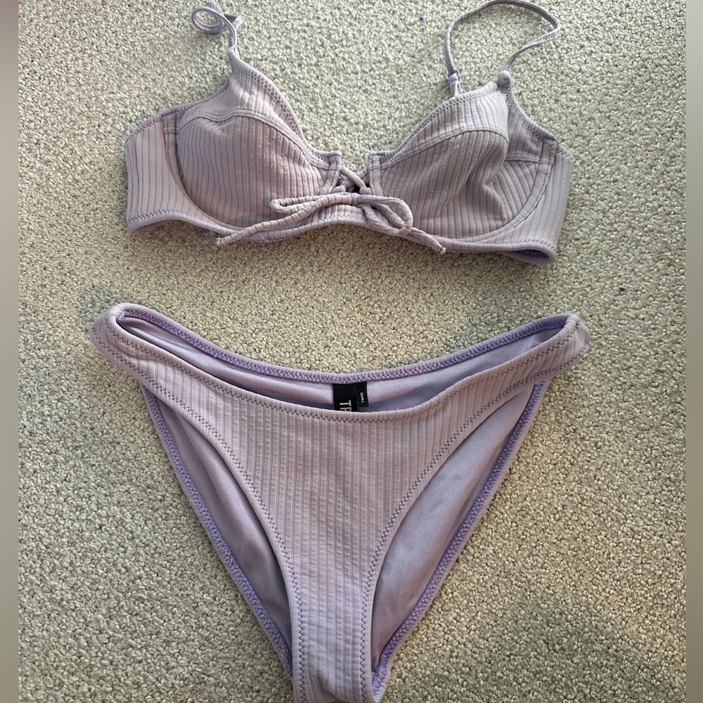 Triangl underwire bikini